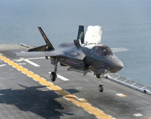 f35-night-landing-19